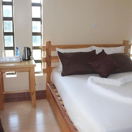 Eshborns House - Near Jomo Kenyatta International Airport And Sgr With Shuttle Services Syokimau Esterno foto