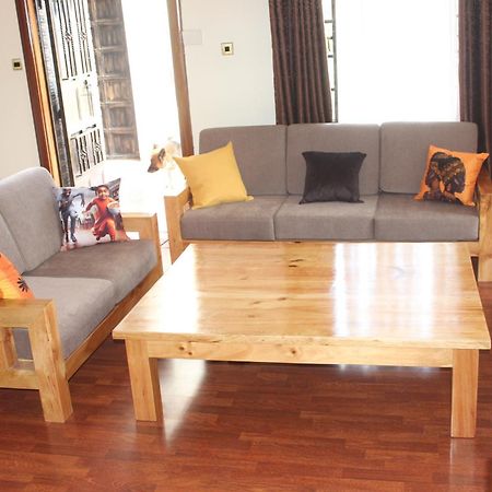 Eshborns House - Near Jomo Kenyatta International Airport And Sgr With Shuttle Services Syokimau Esterno foto