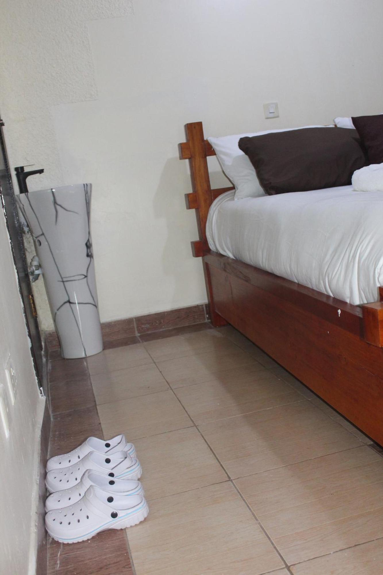 Eshborns House - Near Jomo Kenyatta International Airport And Sgr With Shuttle Services Syokimau Esterno foto