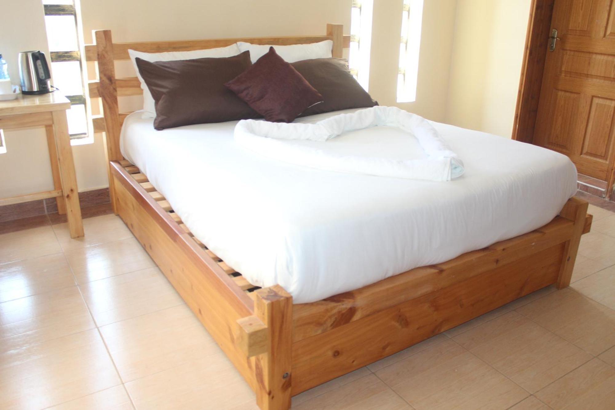 Eshborns House - Near Jomo Kenyatta International Airport And Sgr With Shuttle Services Syokimau Esterno foto