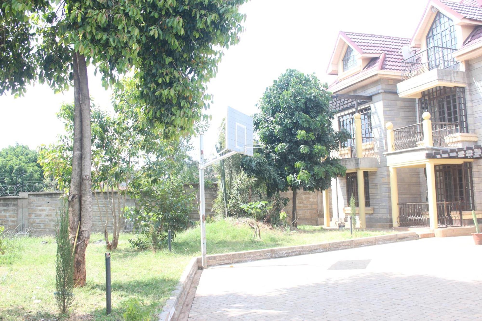 Eshborns House - Near Jomo Kenyatta International Airport And Sgr With Shuttle Services Syokimau Esterno foto
