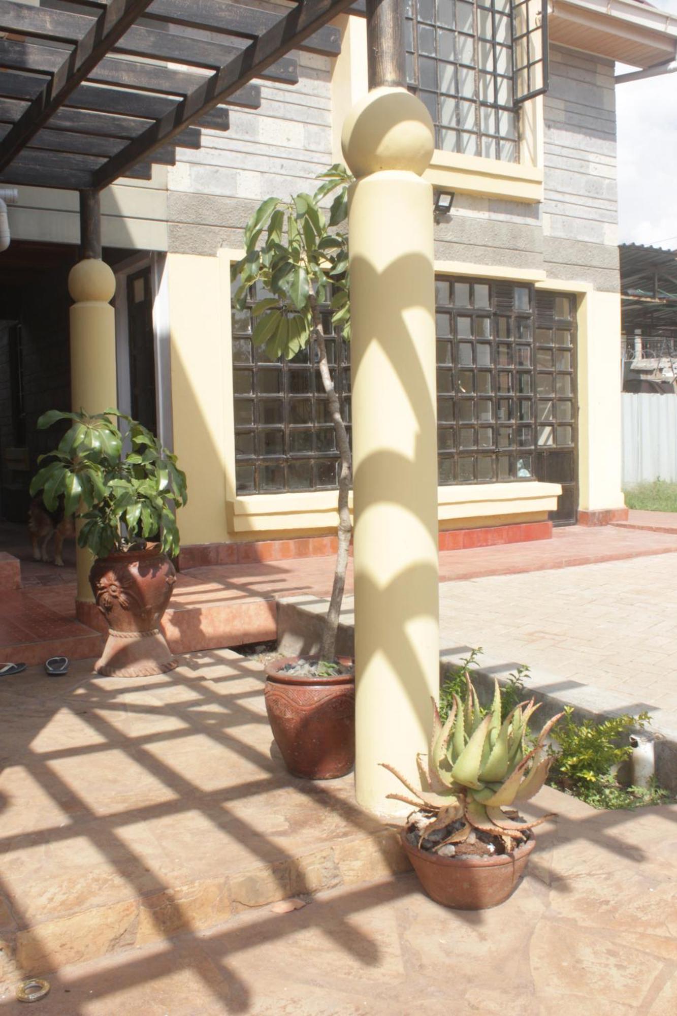 Eshborns House - Near Jomo Kenyatta International Airport And Sgr With Shuttle Services Syokimau Esterno foto