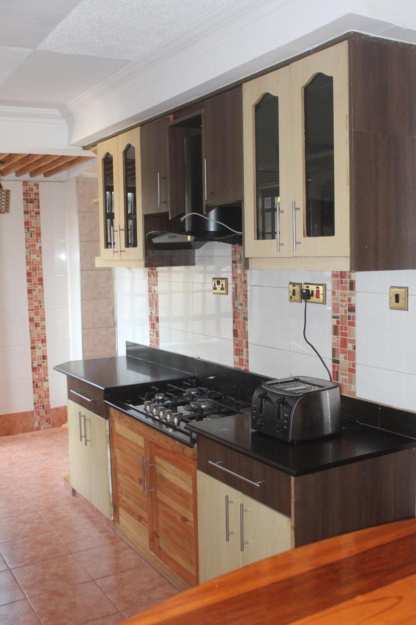 Eshborns House - Near Jomo Kenyatta International Airport And Sgr With Shuttle Services Syokimau Esterno foto